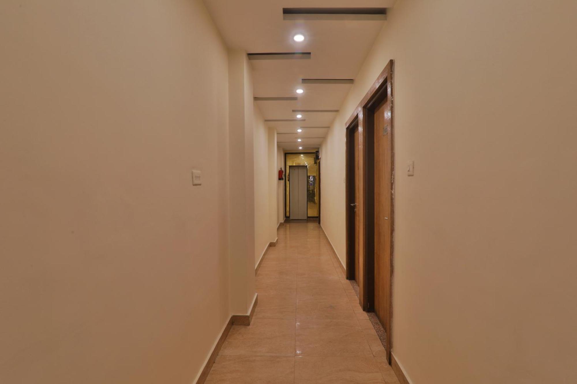Hotel Janki Inn Sigra 2 Km From Kashi Vishwanath Dham 瓦拉纳西 外观 照片